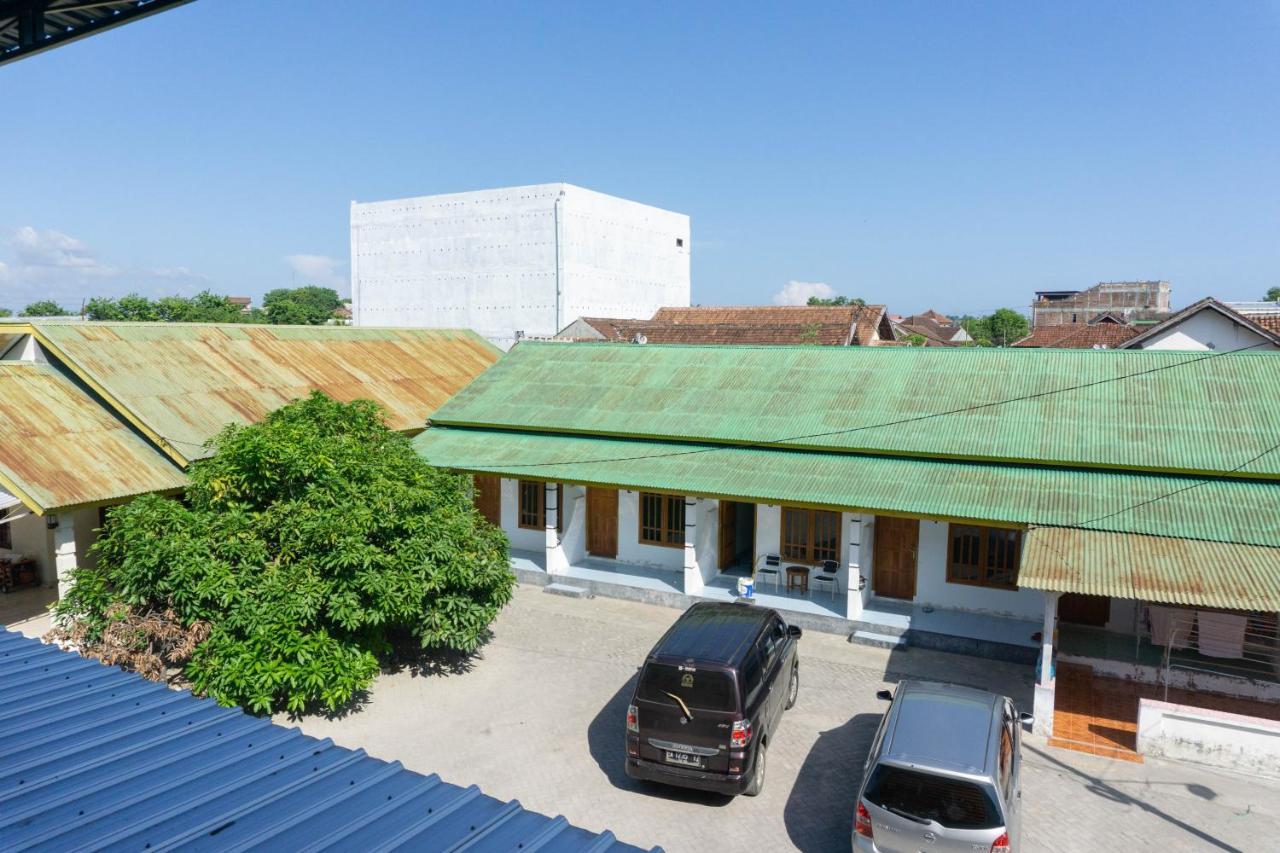 Reddoorz Syariah Near Sultan Muhammad Kaharuddin Airport Hotel Sumbawa Besar Kültér fotó