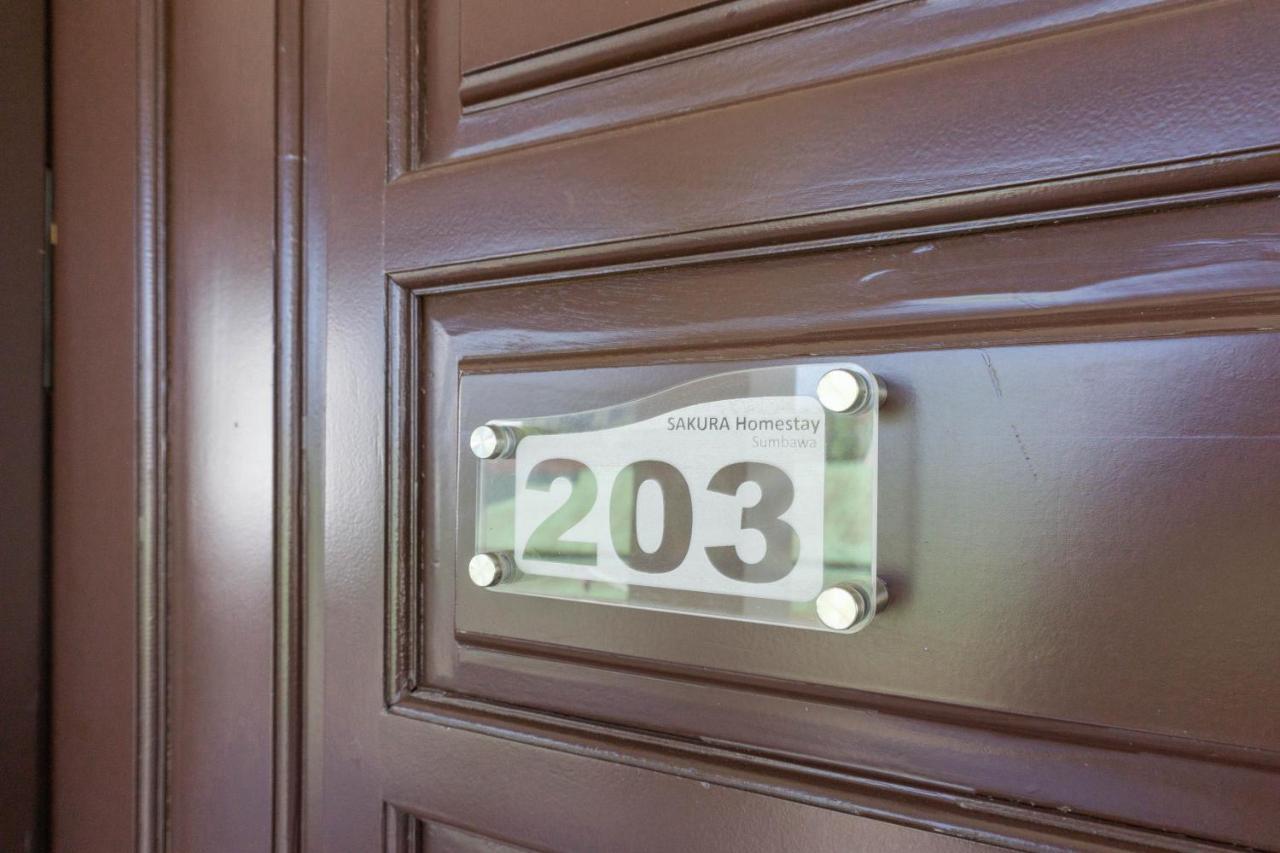 Reddoorz Syariah Near Sultan Muhammad Kaharuddin Airport Hotel Sumbawa Besar Kültér fotó