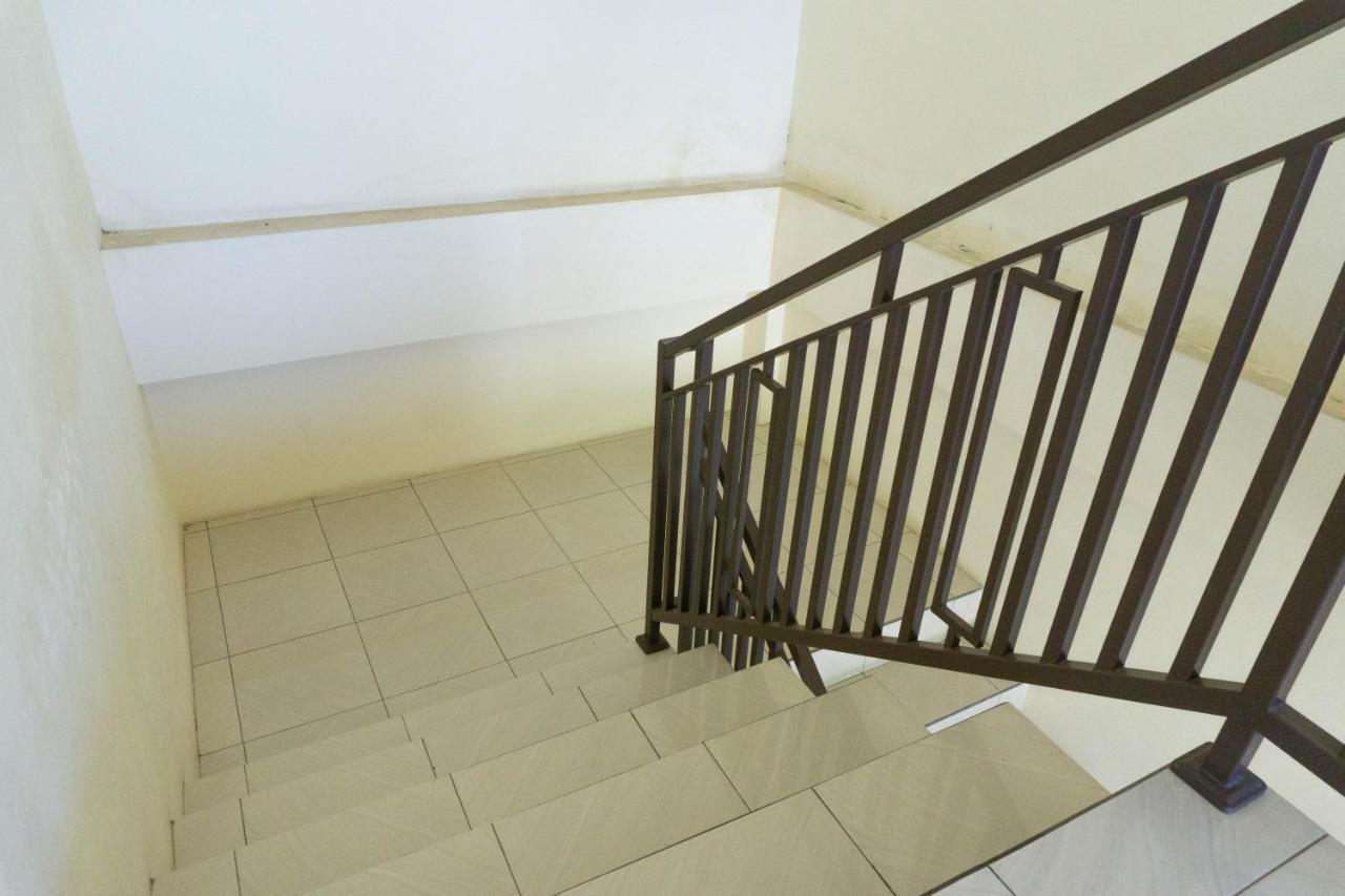 Reddoorz Syariah Near Sultan Muhammad Kaharuddin Airport Hotel Sumbawa Besar Kültér fotó